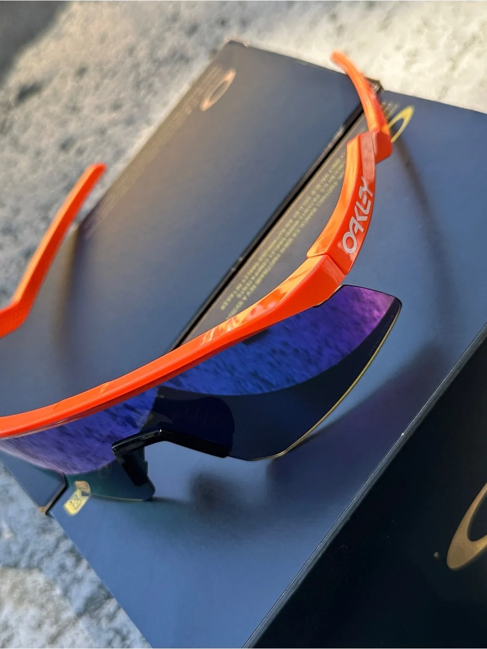 Oakley Hydra Neon Orange Frame Prizm Sapphire Lenses New Authentic OO9229 06-37
